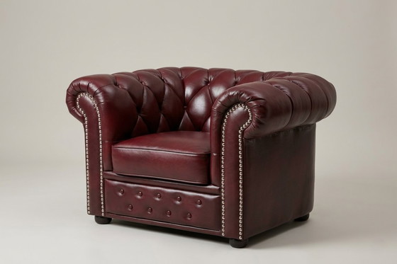 Image 1 of Vintage Chesterfield fauteuil in bordeauxrood leer - teakhouten frame, jaren 60