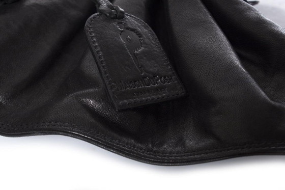 Image 1 of Maison Du Posh, pochette a farfalla in pelle nera