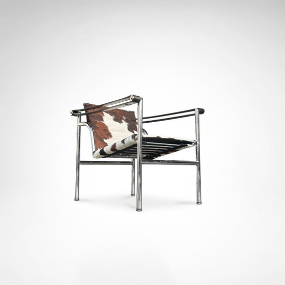 Image 1 of LC1 fauteuil van ponyhuid, ontworpen door Le Corbusier e.a. voor Cassina, jaren 80.