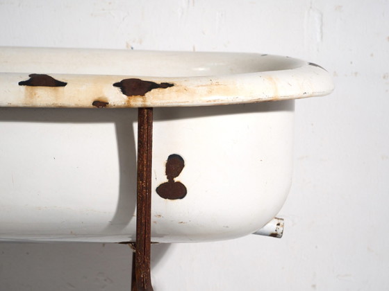 Antique bathtub in enamelled iron – Central Europe, circa 1950 #4 – Decorative Objects, Industrieel (photo 34 of 40)