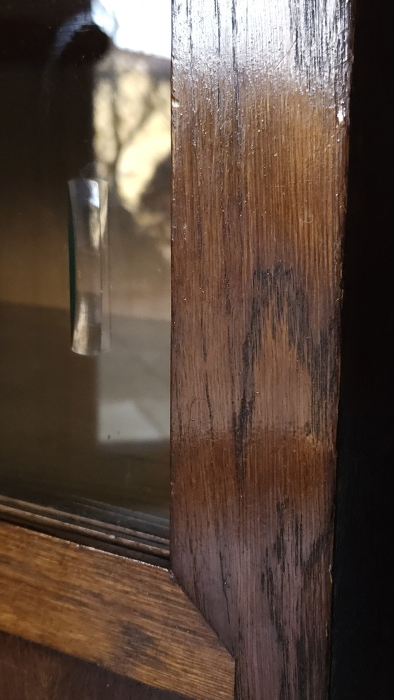 Image 1 of Mobiletto basso vintage con ante in vetro e gambe a compasso