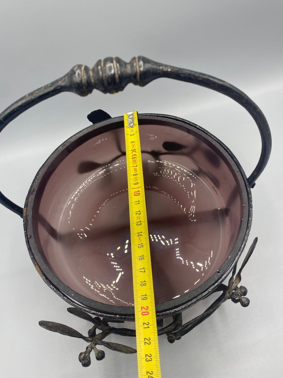 Bol en verre améthyste avec monture en fer forgé ornée d'une libellule Art nouveau, vers – Verres et carafes (photo 5 of 6)