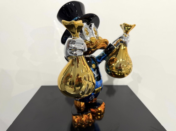 Da Apple Art - Paperon de' Paperoni - Mostrami i soldi, Statua blu - Scultura Pop Art – Van Apple, Sculture (photo 7 of 8)