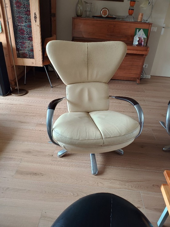 Image 1 of Poltrona girevole Formi di Leolux Design. Da sistemare!