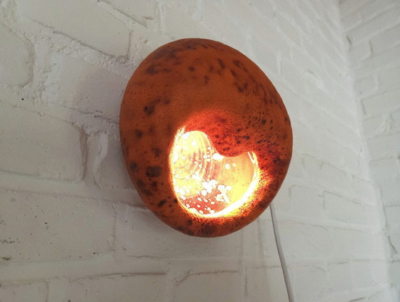 Image 1 of Keramieken vintage tafellamp, chamotte klei, oranje brutalist aardewerken mcm lamp