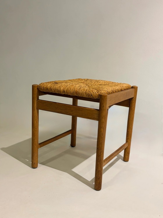 Vintage oak stool with woven seat – Scandinavian (photo 4 of 4)
