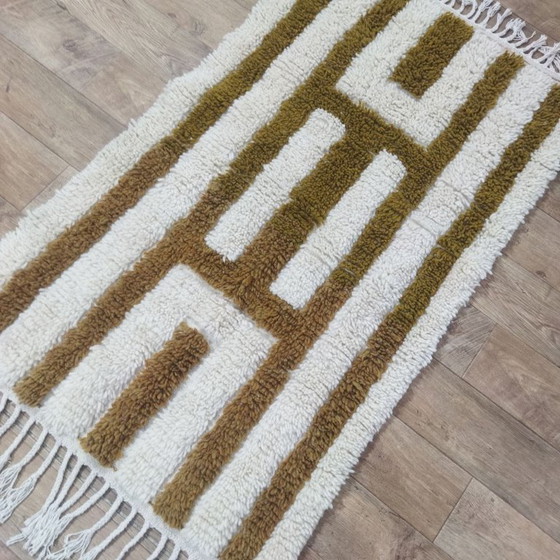 Image 1 of Minimalist Moroccan Berber Runner – Minimalistische Marokkaanse Berber Loper | 155 × 94 cm