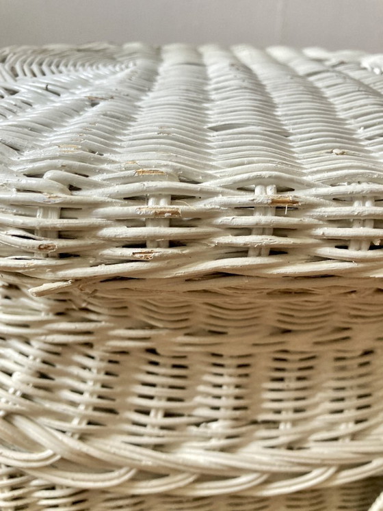 Tavolino elefante in vimini laccato bianco, anni '70, Tavolini, Rattan, Crema (foto 10 di 14)