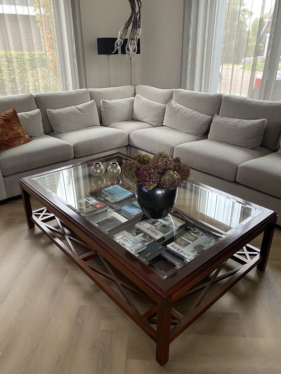 Image 1 of Grote Notenhouten salontafel