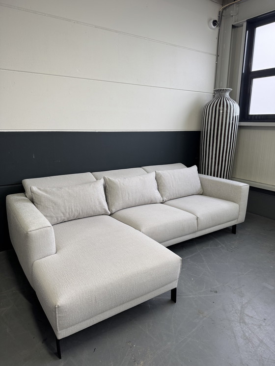 Image 1 of Montel Milano