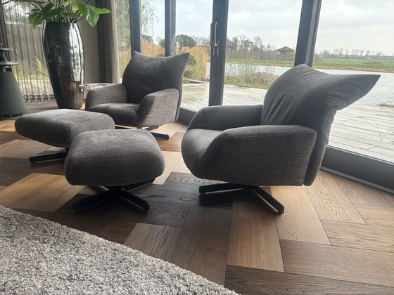 Image 1 of Fauteuil pivotant Edra Chiara + repose-pieds en tissu cat.S LP 9 380,-