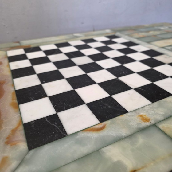 Image 1 of Table vintage en marbre onyx avec plateau à damier/échecs