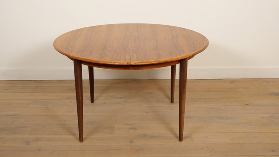 Image 1 of Table de salle à manger ronde vintage | Bois de rose | extensible