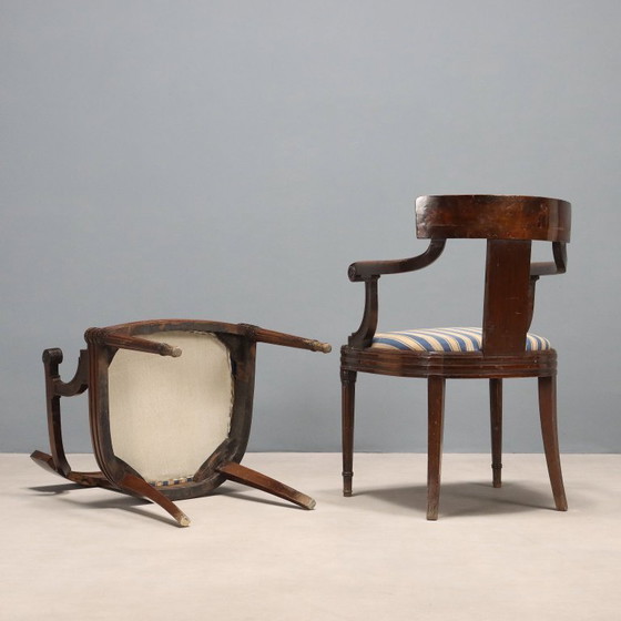 Image 1 of Coppia di poltrone in noce