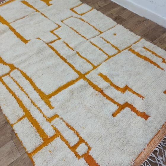 Image 1 of Tappeto berbero XXL in lana – Pezzo unico artigianale realizzato a mano (300 × 185 cm)