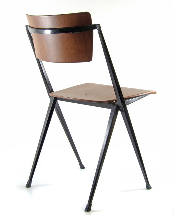 Wim Rietveld “Pyramid” Chair – Original 1959 Design for Ahrend de Cirkel – Seating area, polished steel (photo 6 of 7)