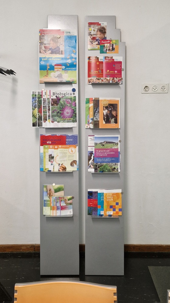 Image 1 of Unieke presentatie standaards / wandrek