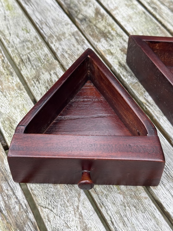 Image 1 of Table d'appoint en teck fin – une sculpture fonctionnelle