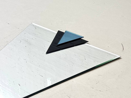 Image 1 of Memphis Design Iceberg ESPE wandspiegel, sculpturaal glazen object, jaren 80