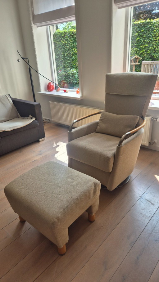 Giorgetti fauteuil met hocker
