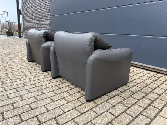 Image 1 of 2x Cassina Maralunga 1z origineel Anthraciet grijs Topstaat!