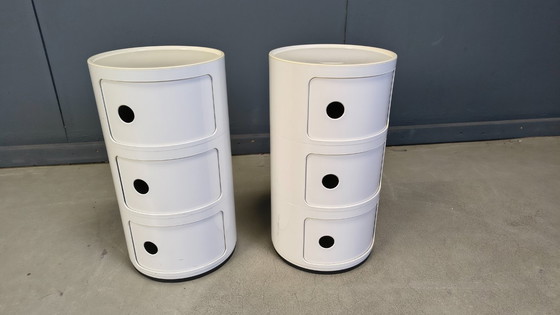 Image 1 of Anna Castelli Ferrieri pour Kartell, paire de meubles d'appoint, années 1960 - Italie