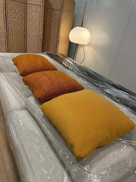 Image 1 of Coussins décoratifs Minotti, lot de 3, en parfait état.