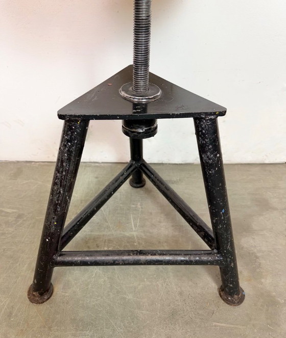 Image 1 of Sgabello girevole industriale nero da officina, anni '60