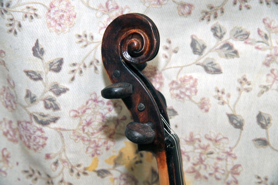 Image 1 of violon ancien