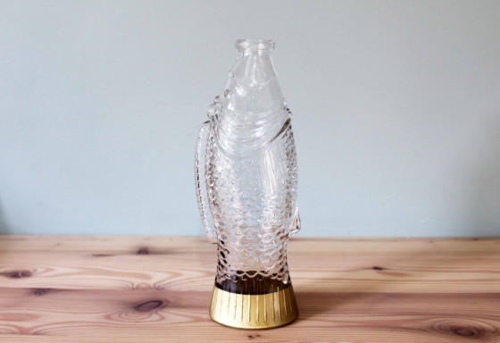 Image 1 of Bouteille vintage en forme de poisson