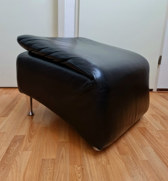 Image 1 of Puf reposapiés otomano Schillig de cuero negro