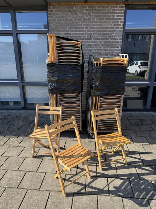 Lot de 79 chaises pliantes vintage en bois dur des années 80