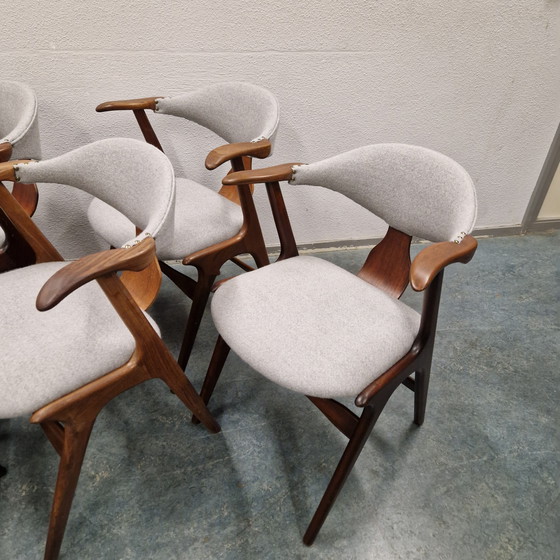 Image 1 of 6 Kuhhornstühle, neu bezogen von Awa Louis van Teeffelen