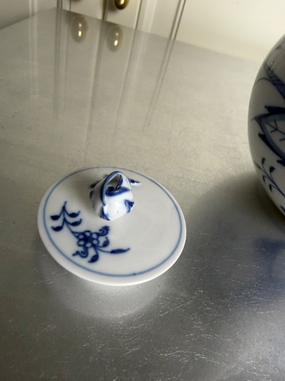 Image 1 of Original Meissen teapot, onion pattern – 1st choice – W 24 cm – excellent condition