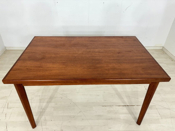 Image 1 of Teakhouten eettafel uit de jaren 60 / Eettafel in mid-century stijl / Vintage teakhouten eettafel