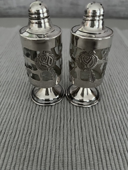 Silver set of salt and pepper shaker; vintage.