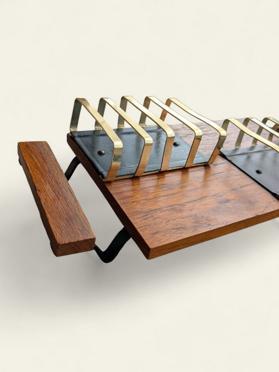 Image 1 of Vintage Toasthalter aus den 60er Jahren | Messing & Teakholz | Mid Century Frühstücksaccessoire | Retro Design Küchen Deko