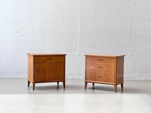 Set di comodini in legno di ciliegio, metà del XX secolo, anni '60