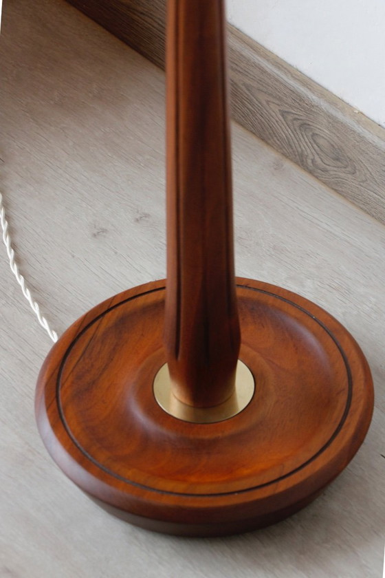Image 1 of Vloerlamp van teak en messing uit de jaren 60 - Vintage verlichting