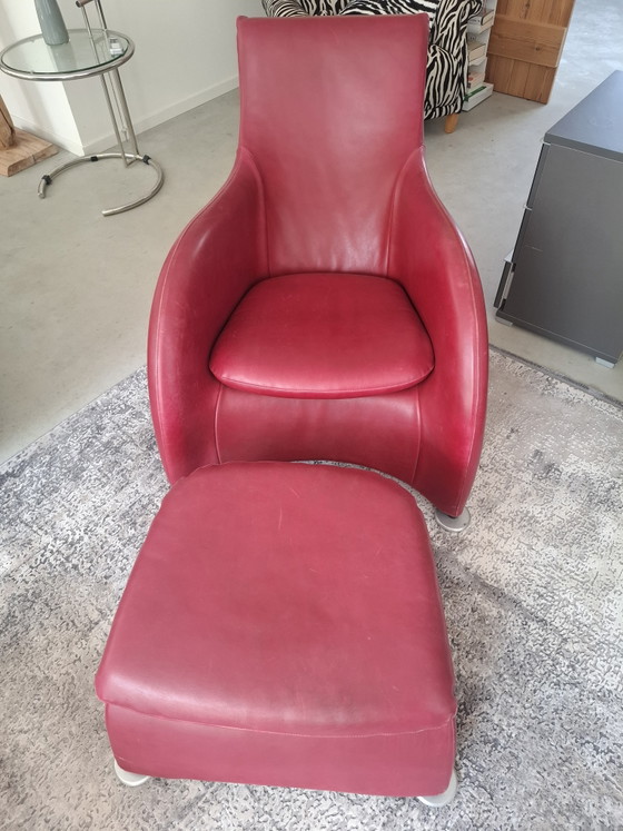 Image 1 of Montis Loge rode lederen designfauteuil + originele hocker, ontwerp Gerard van den Berg