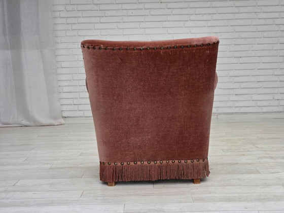 Image 1 of 1970, fauteuil danois, velours d'ameublement rose saumon, bois de hêtre.