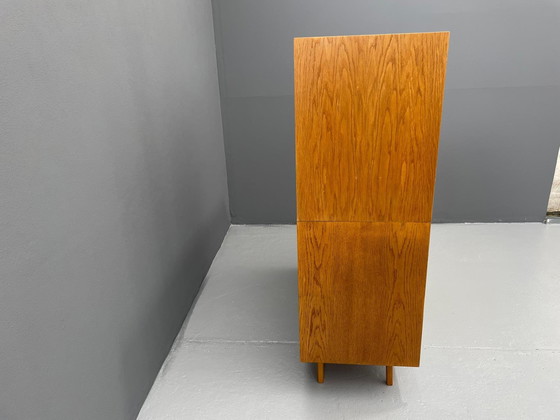 Image 1 of Armoire U-450 en placage de chêne, variante jaune et blanche, Jiří Jiroutek pour Interiér Praha, années 1960