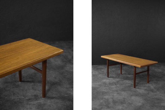 Image 1 of Vintage Deense moderne salontafel van bruin teakhout uit het midden van de vorige eeuw, jaren 60