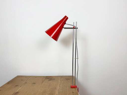 Vintage Red Table Lamp by Josef Hůrka for Lidokov, 1960s – tafellampen, Iron, Chrome (photo 2 of 21)