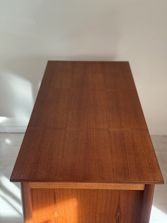 Image 1 of Scrivania danese vintage in teak degli anni '60