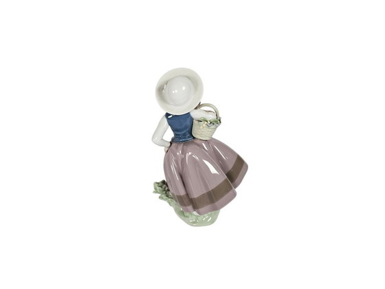 Image 1 of Lladro - « Doux parfum » - Espagne - porcelaine - 1983 - signé