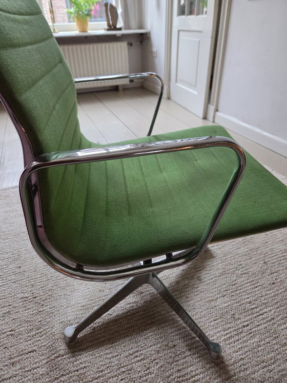 Image 1 of Vitra EA chaise de bureau EA107 938-138