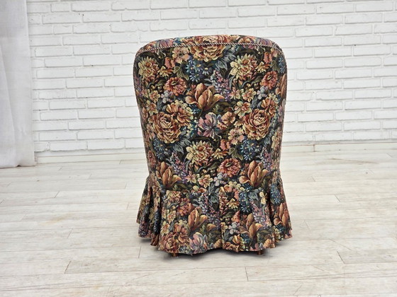 Image 1 of Sillón de cóctel danés de la década de 1960, tapizado en tela jacquard.