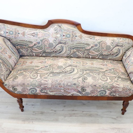 Image 1 of Antieke kleine sofa of chaise longue van walnoothout, Italië, 19e eeuw