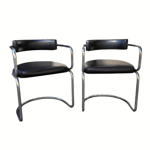 Coppia di poltrone Bauhaus, acciaio cromato e pelle nera, Movimento Moderno, anni '70 – Svizzera